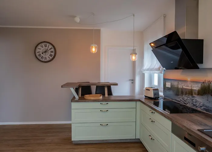 別荘 Gruenes Seeidyll - Direkt Am Puddeminer Wiek! *